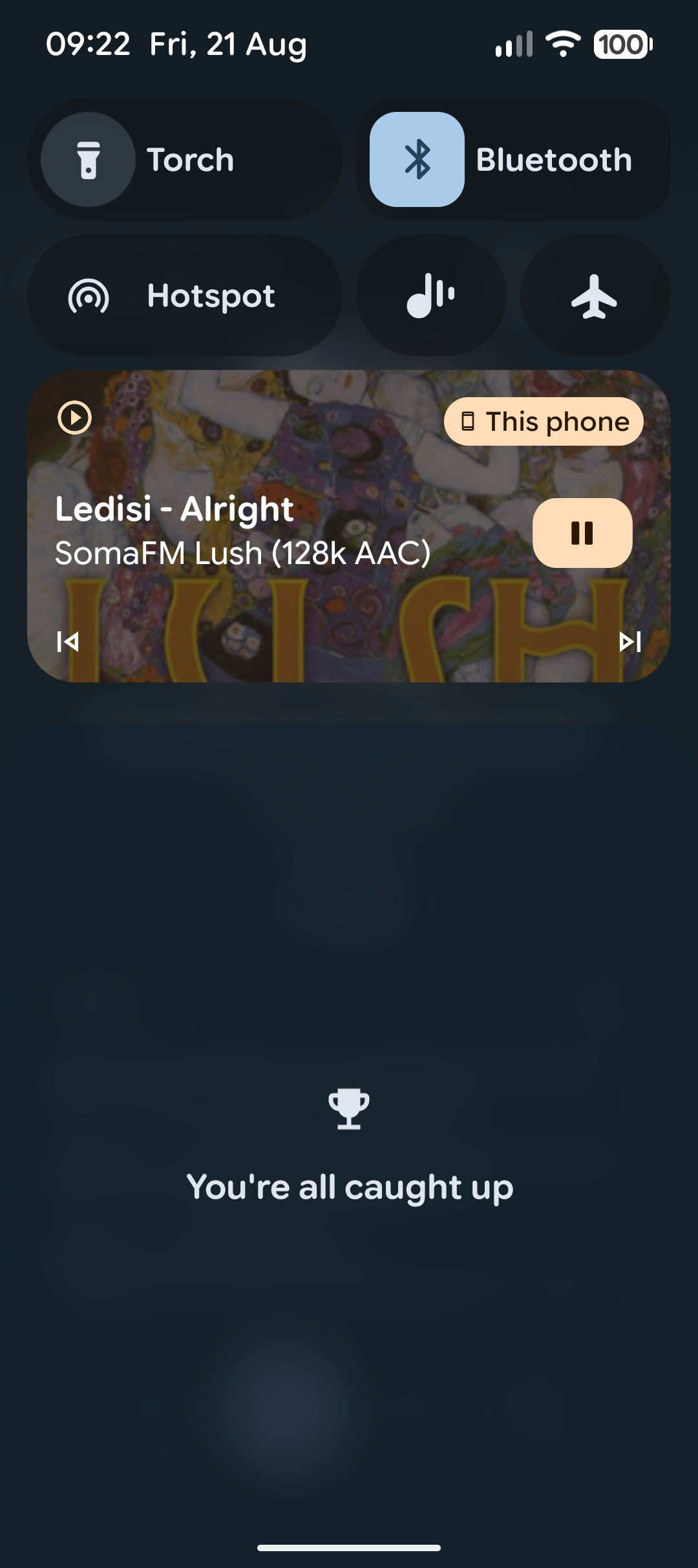 Musika playing in the Android notification shade, showing station
                artwork, the current track and playback controls.